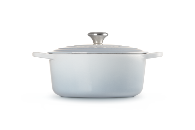 Le Creuset Cast Iron Signature Round Casserole 26cm Coastal BlueCoastal Blue image number 4